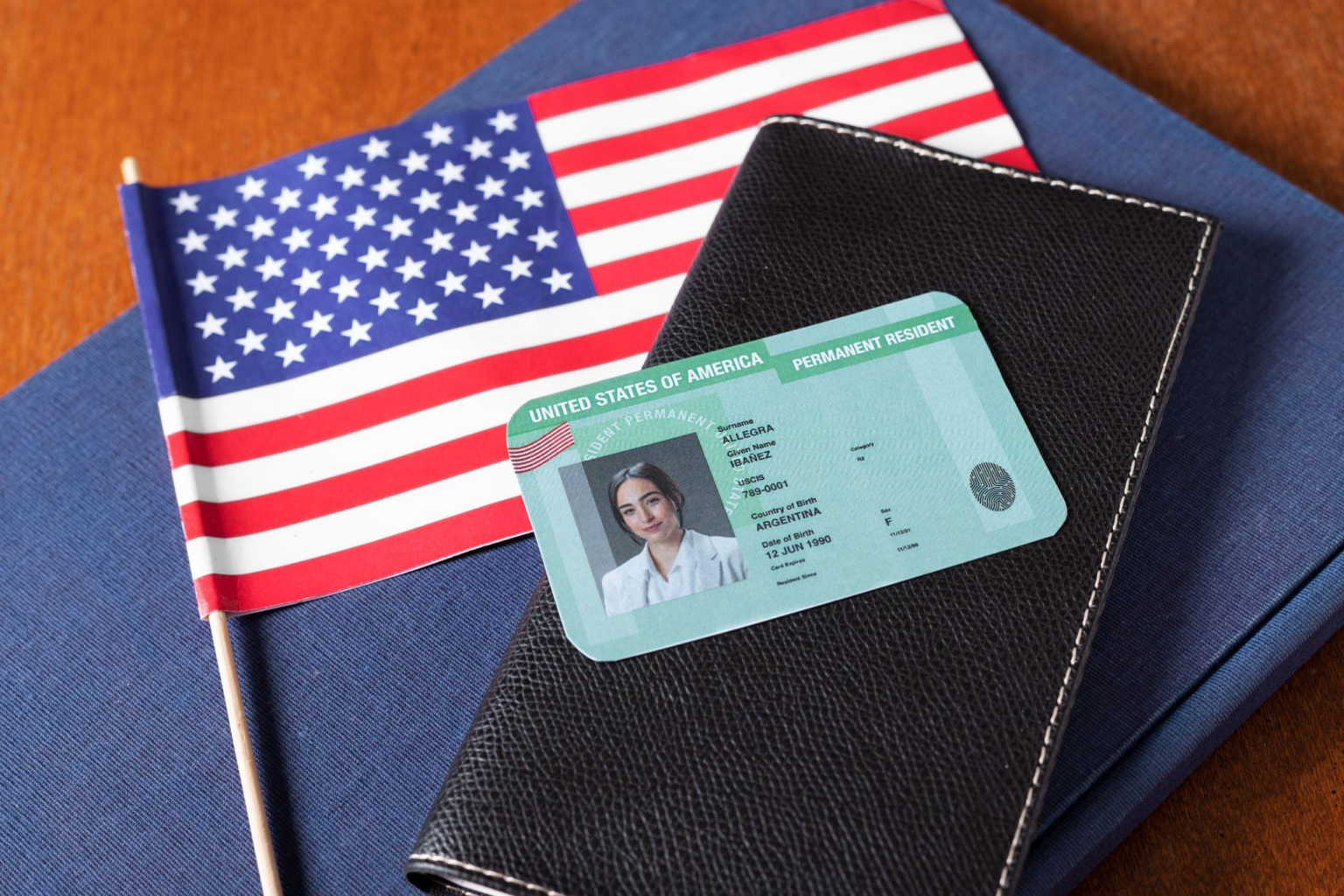 Top 5 Differences Between Fake Social Security Cards and Fake Green Cards